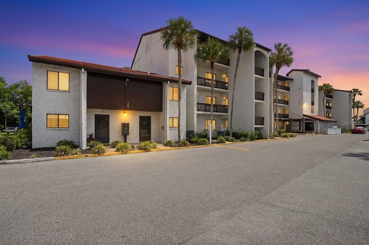 1624 Stickney Point Rd. #1624-208, Sarasota, FL 34231