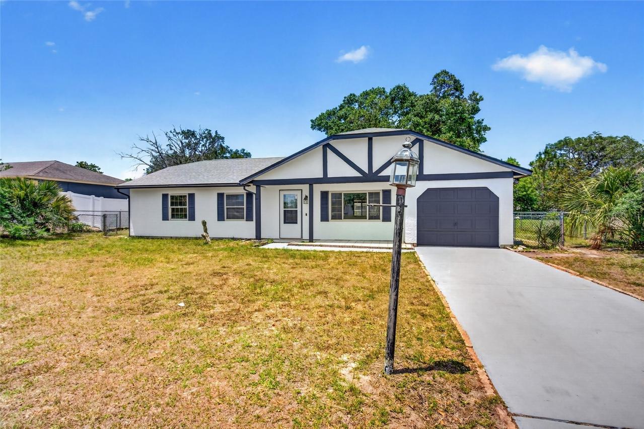 329 Oak Track Dr., Ocala, FL 34472