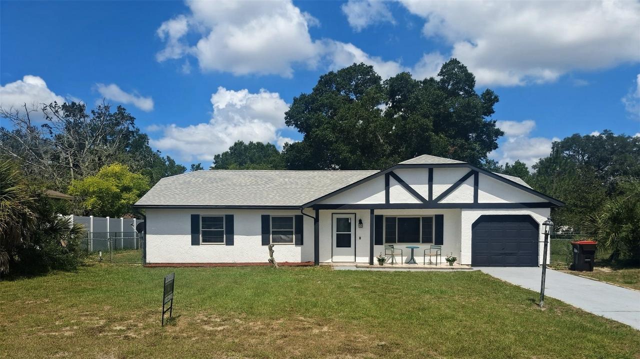 329 Oak Track Dr., Ocala, FL 34472