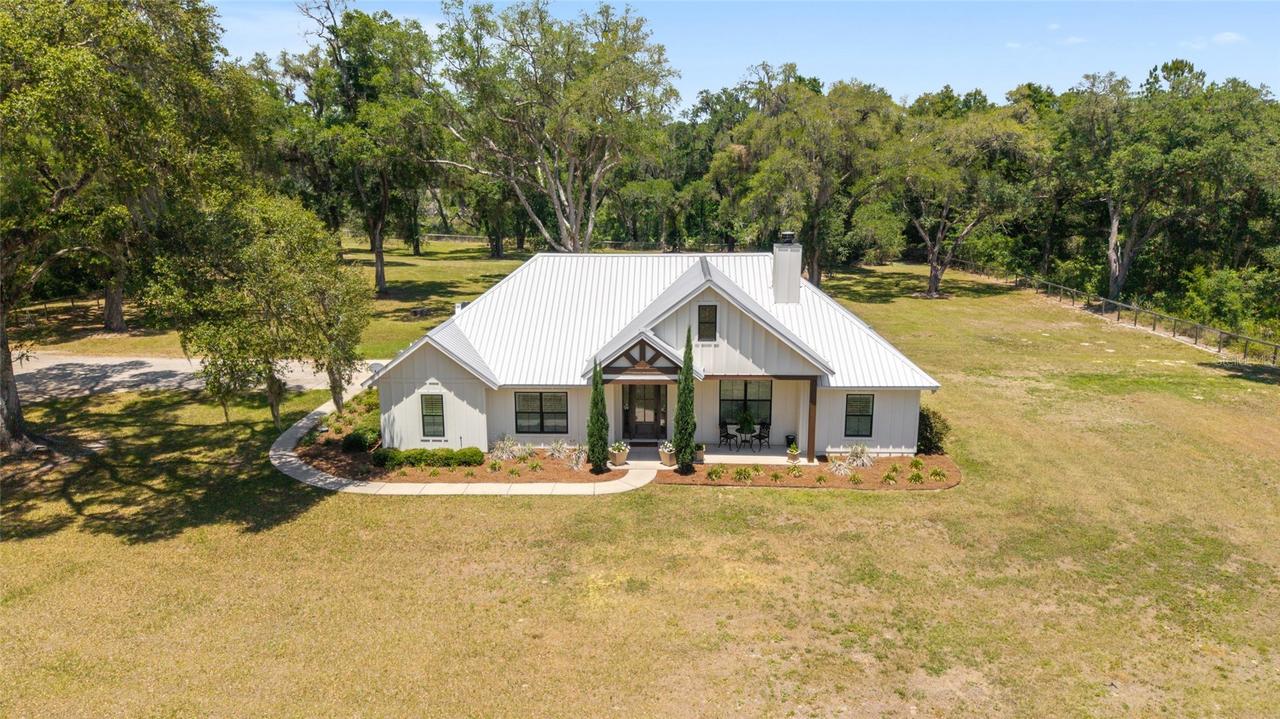 21561 SE 30 St., Williston, FL 32696