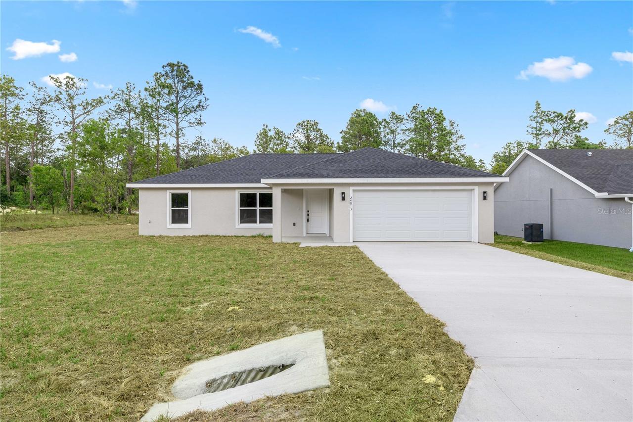 24013 NW Tamarind Ln., Dunnellon, FL 34431
