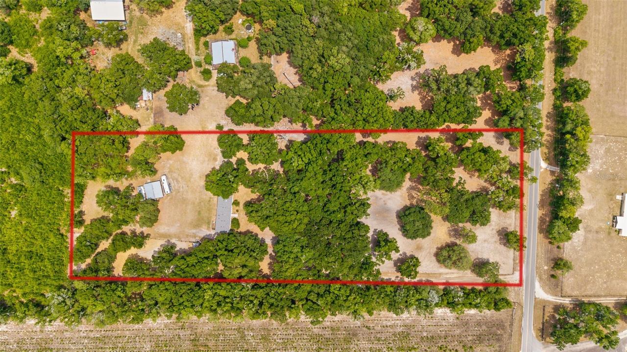 19551 SE 42nd Pl., Morriston, FL 32668