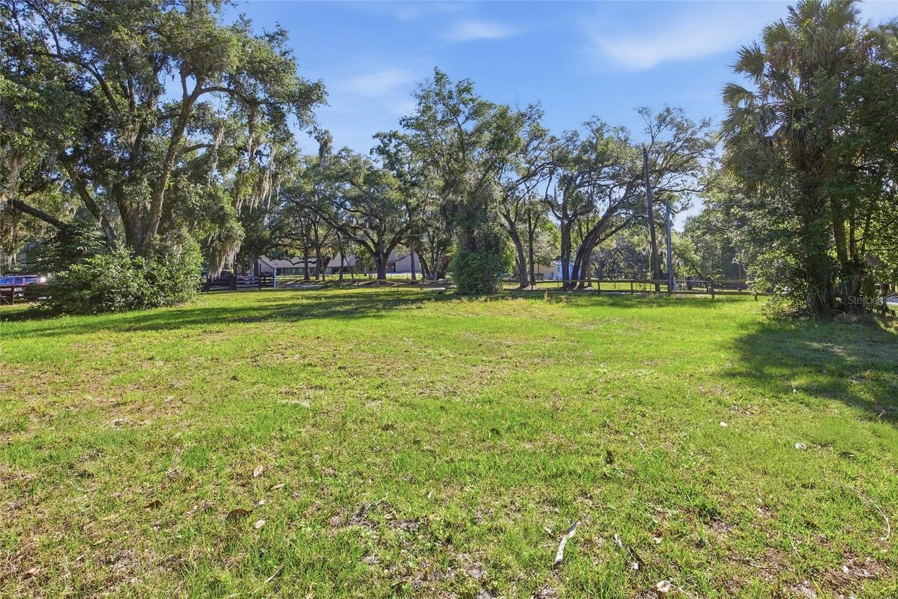 105 W Hermosa St., Lady Lake, FL 32159
