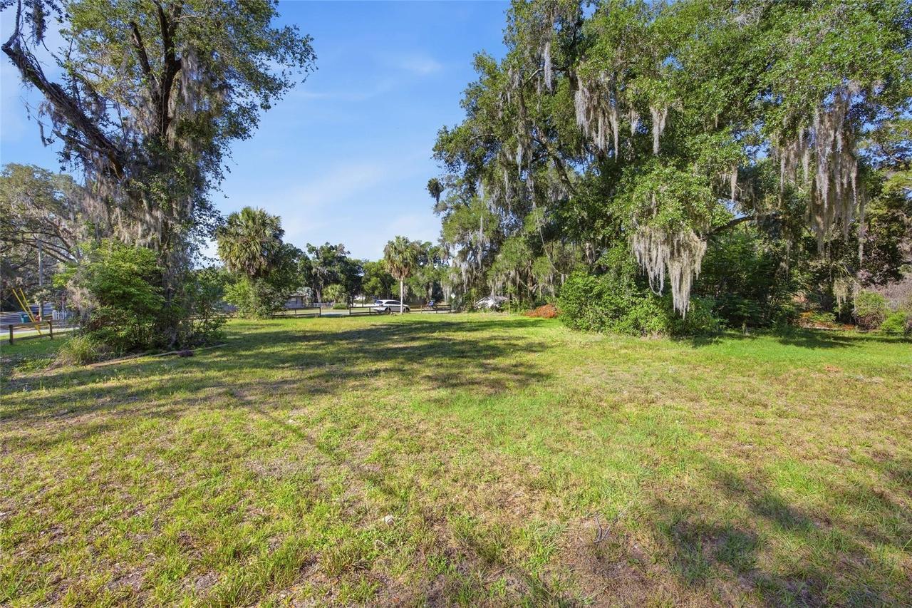 105 W Hermosa St., Lady Lake, FL 32159
