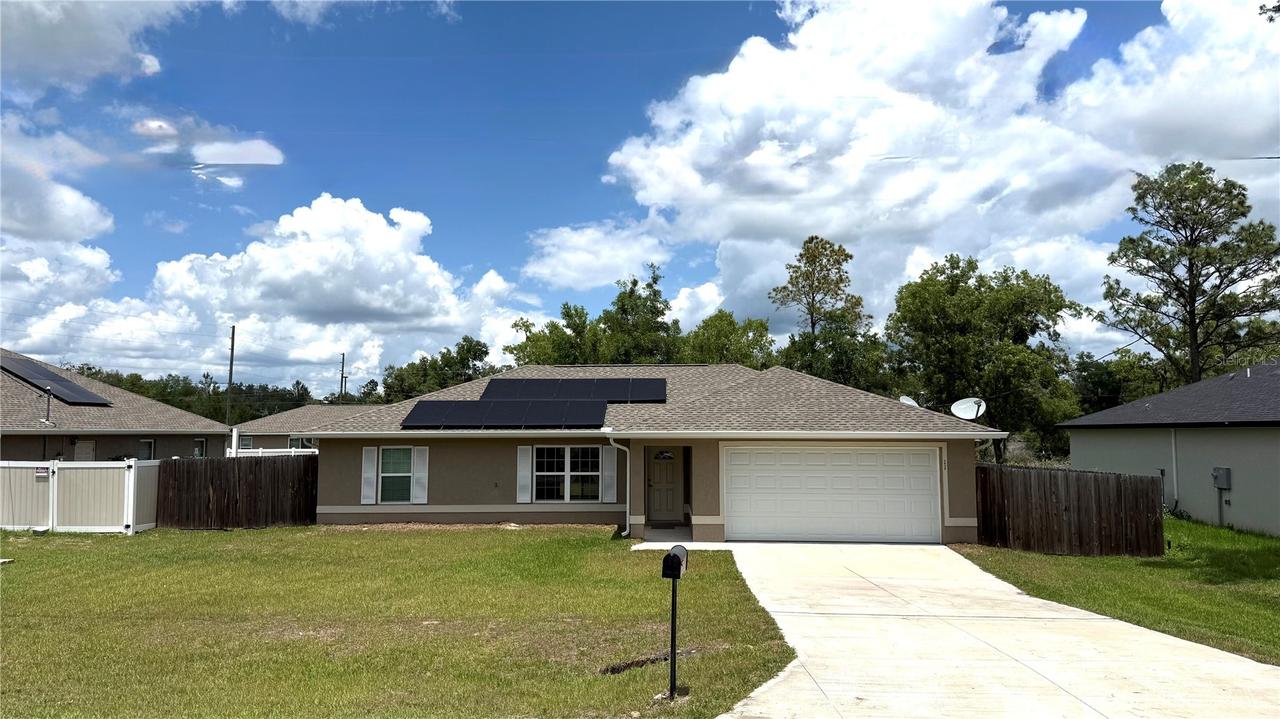 11 Malauka Radial Dr., Ocklawaha, FL 32179
