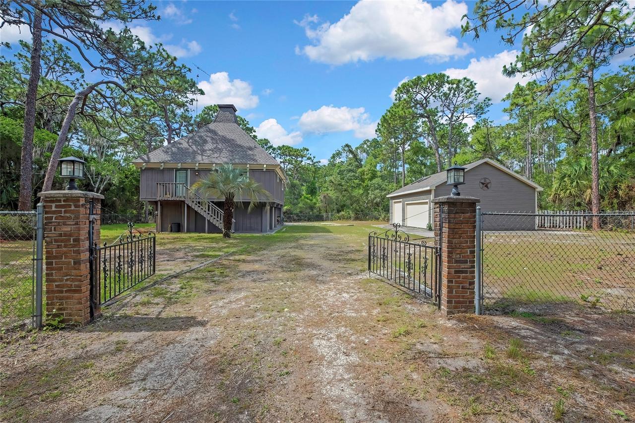 9160 W Kingston Dr., Homosassa, FL 34448