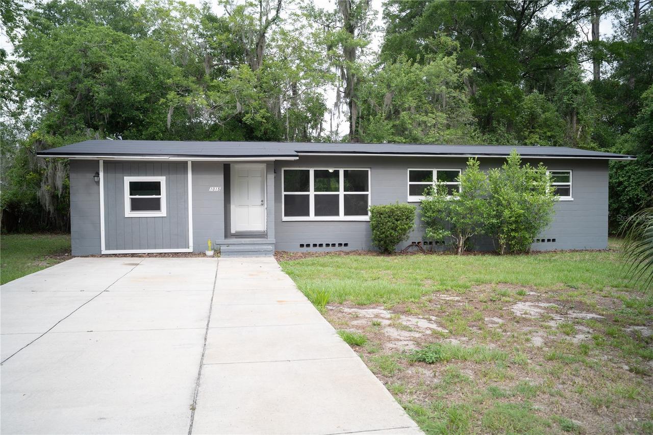 1015 SE 10th Ter., Gainesville, FL 32601