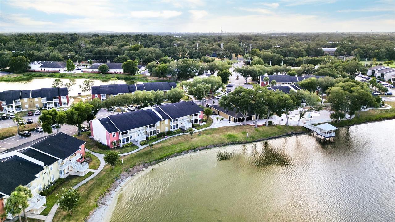 214 Lake Parsons Grn #206, Brandon, FL 33511