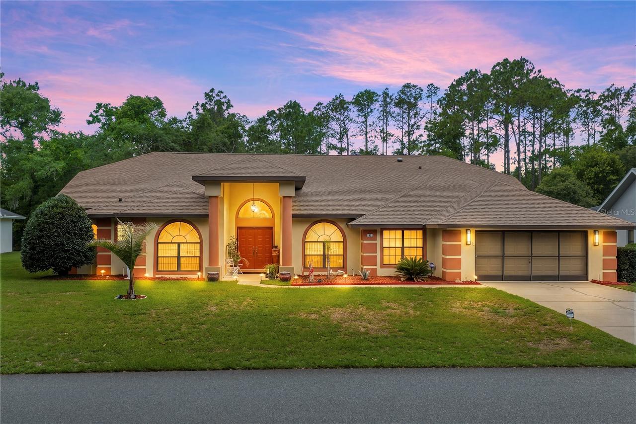 42 Pine Dr., Homosassa, FL 34446