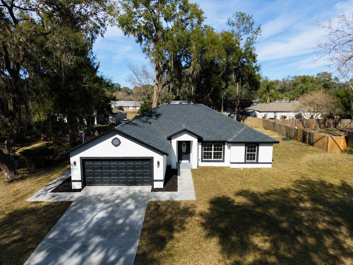 12 Olive Rd., Ocala, FL 34472