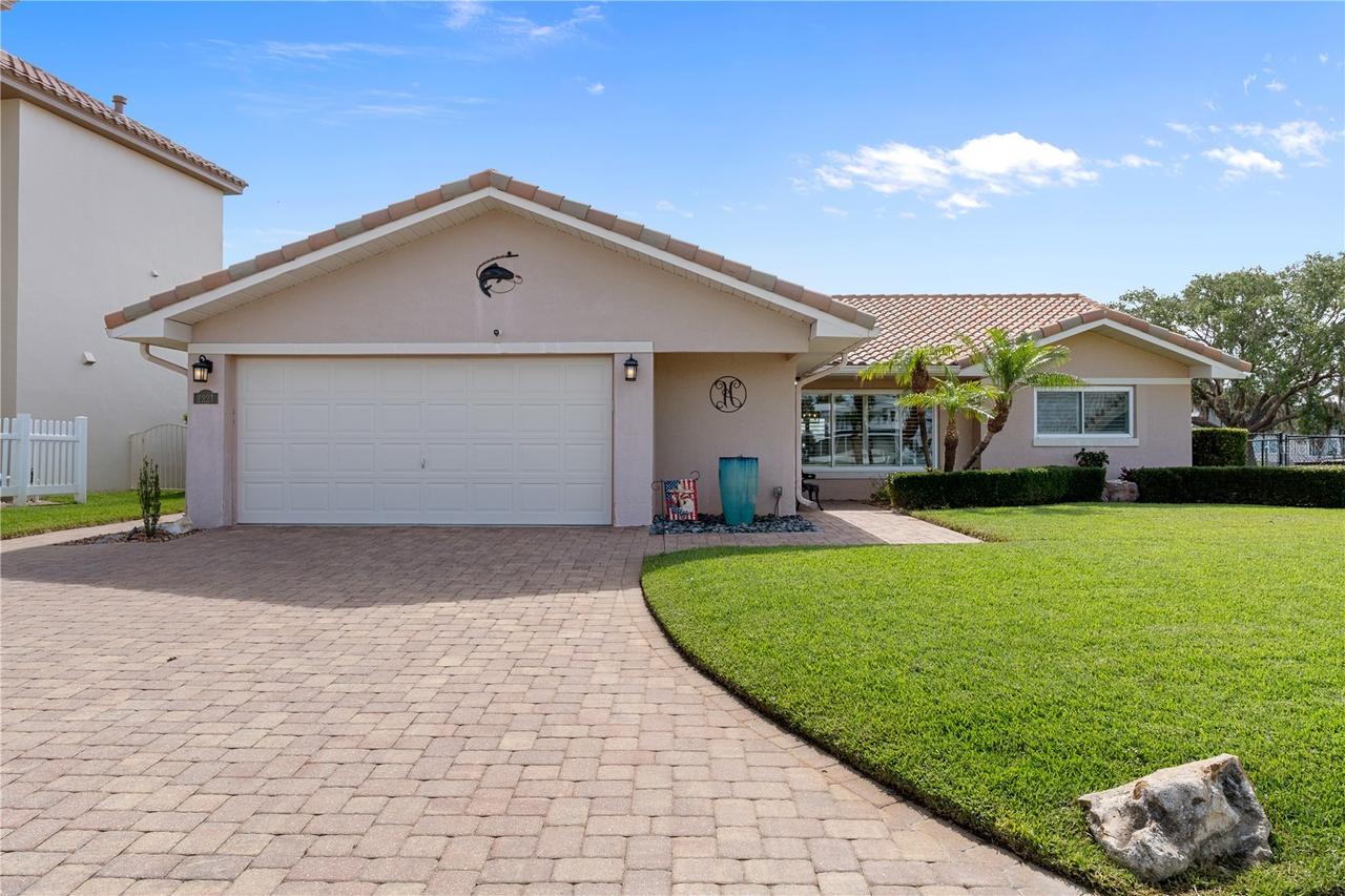 2221 N Kings Cove Point, Crystal River, FL 34429