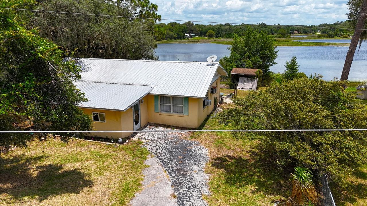 16885 SE 71st St., Ocklawaha, FL 32179