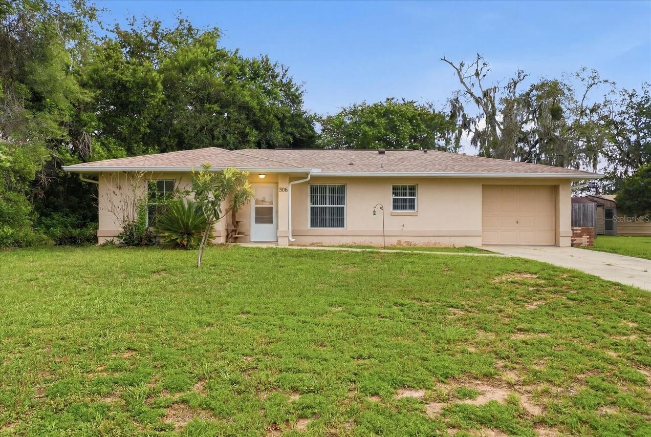 906 Oak St., Inverness, FL 34452