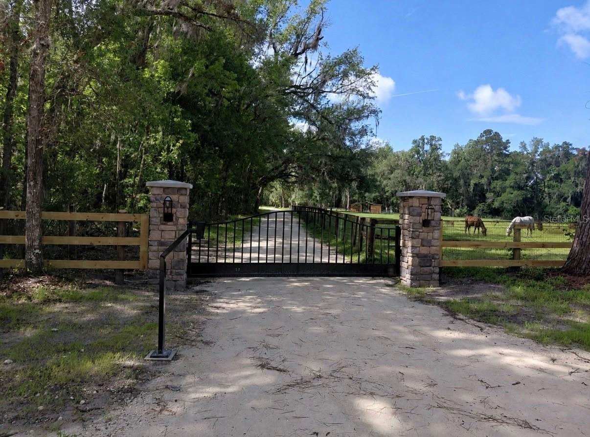 14810 NW 185 St., Williston, FL 32696