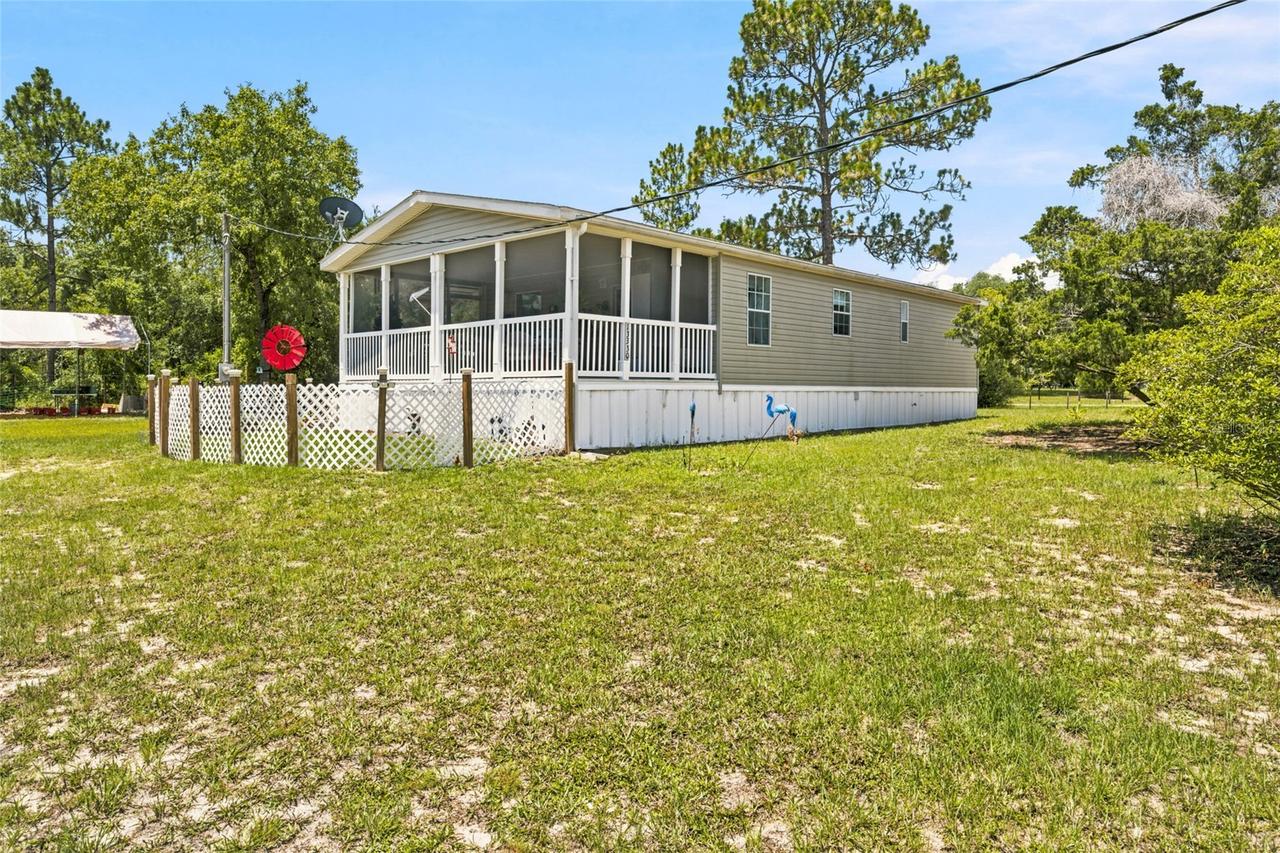 13330 SE 21st Pl., Morriston, FL 32668