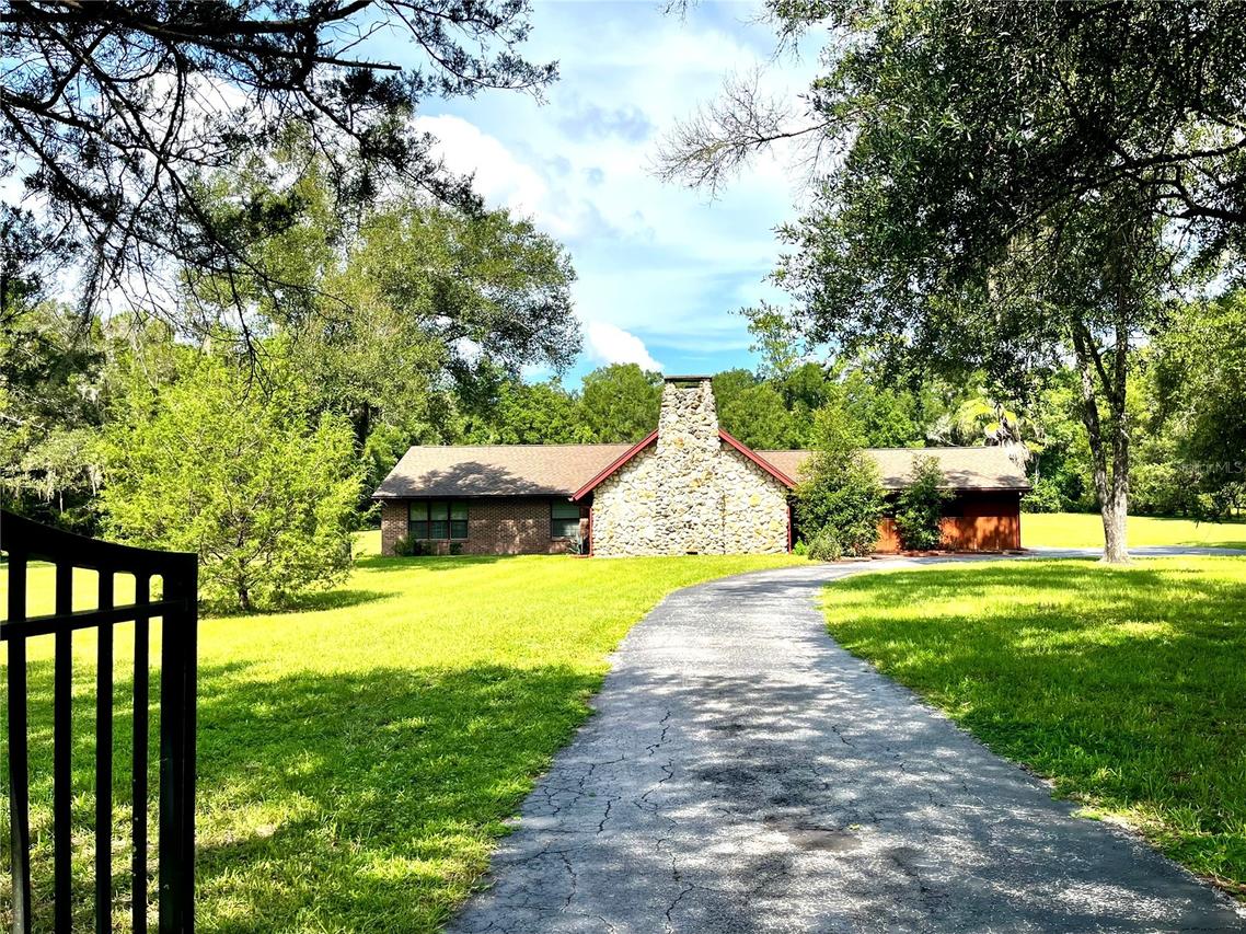 7 Meadow Wood Dr., Ocala, FL 34482