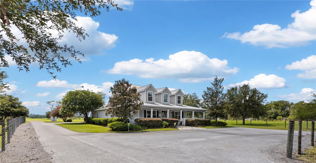 9897 NW 160 Ave., Morriston, FL 32668