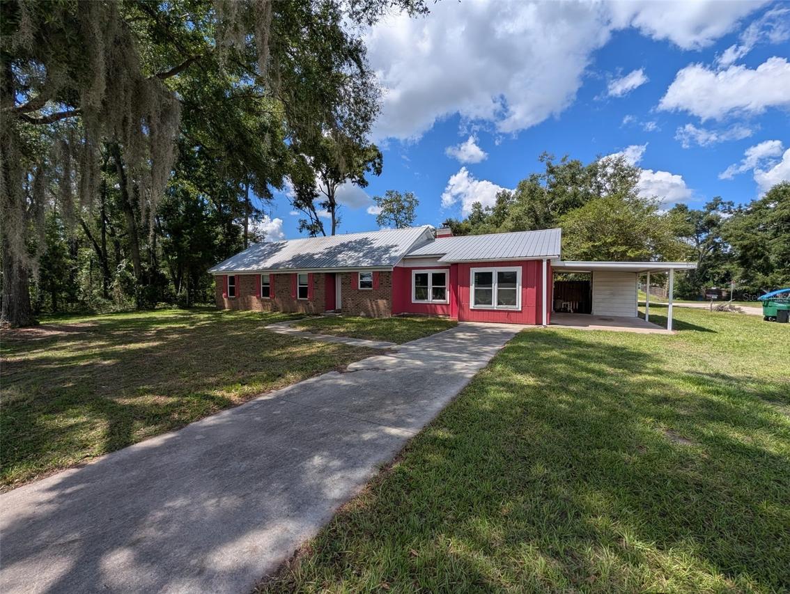 507 Governor Ave., Branford, FL 32008