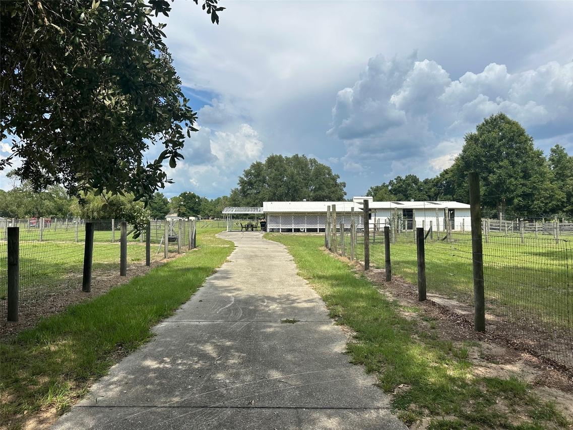 905 NW 80th Ave., Ocala, FL 34482