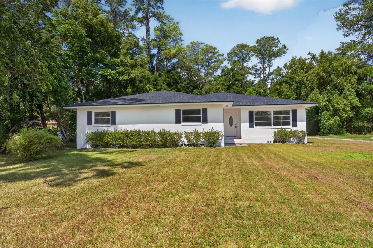 1220 NE 16th Ave., Ocala, FL 34470