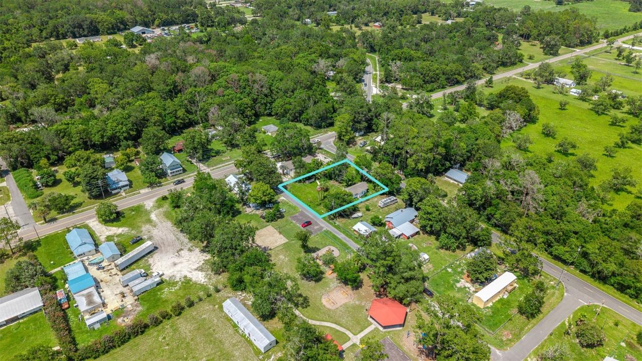 10085 Plum St., Hampton, FL 32044