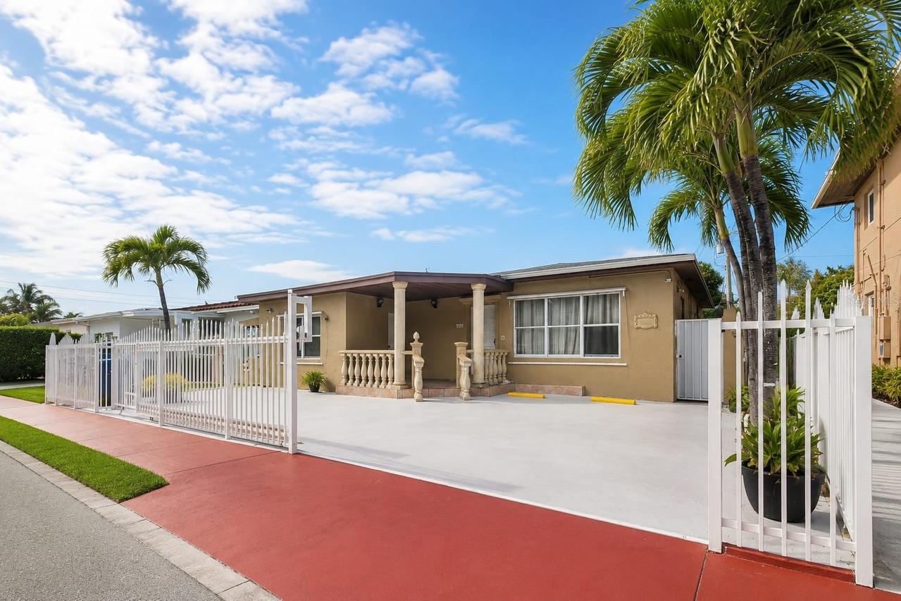 955 79th Ter., Miami Beach, FL 33141