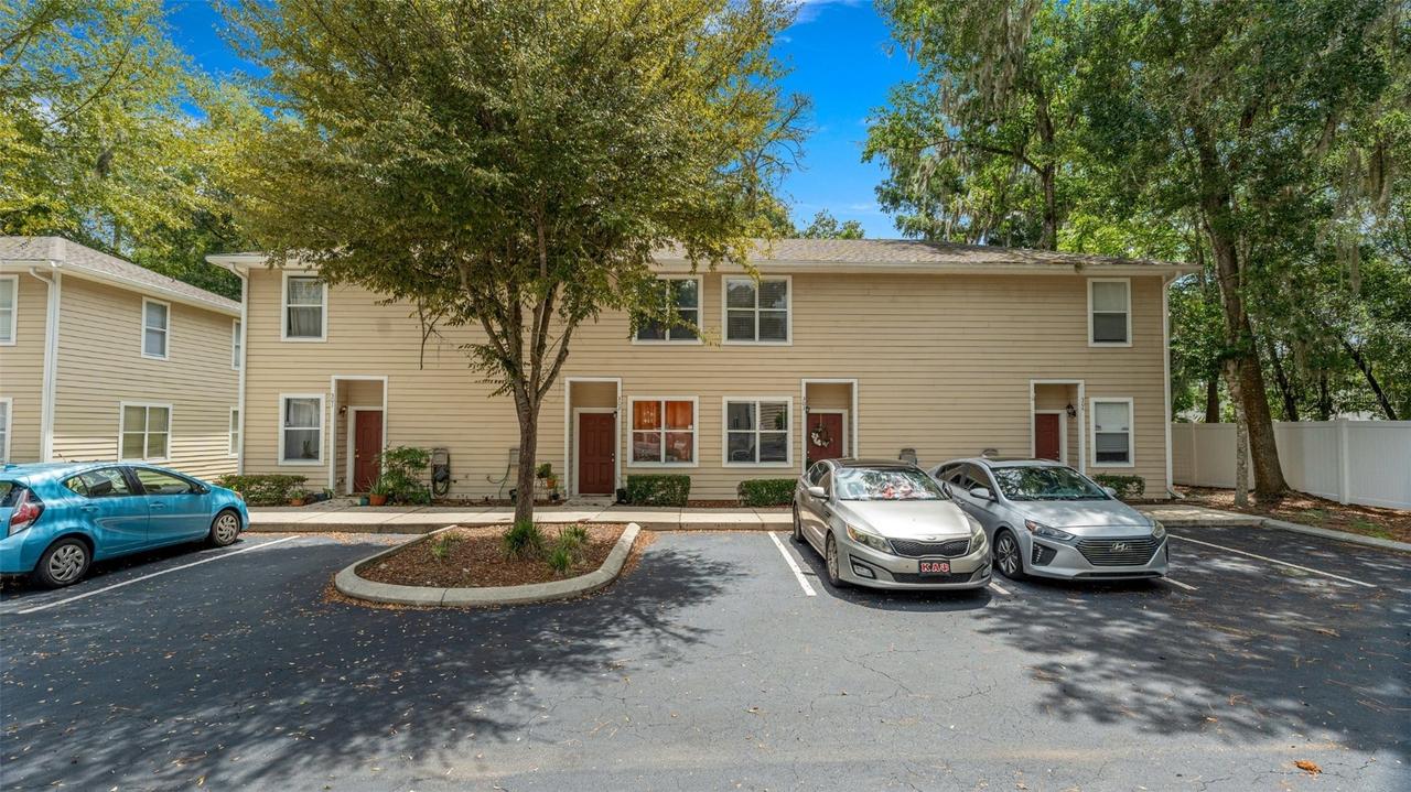 1710 NW 7th St. #303, Gainesville, FL 32609