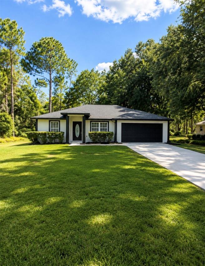 28 Locust Dr., Ocala, FL 34472