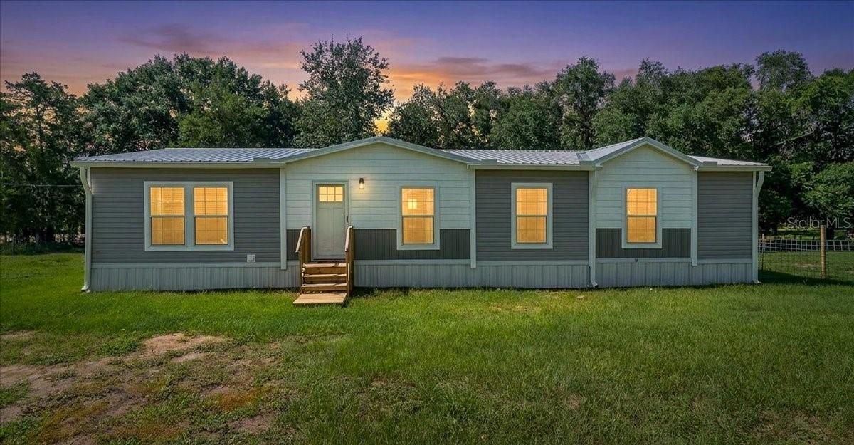 14450 SE Sunset Harbor Rd., Weirsdale, FL 32195