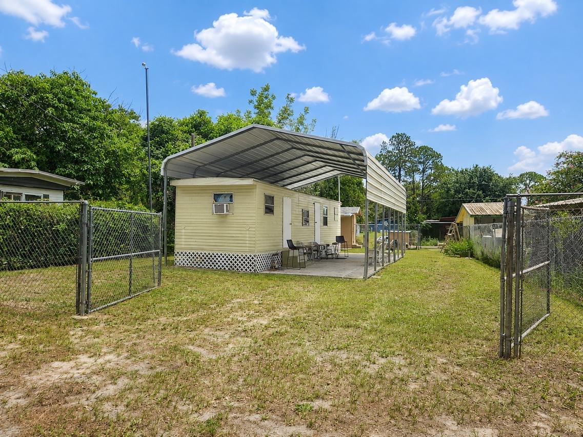 23824 NE 188th Pl., Fort Mc Coy, FL 32134