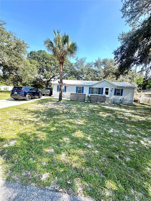 202 Ash St., Interlachen, FL 32148