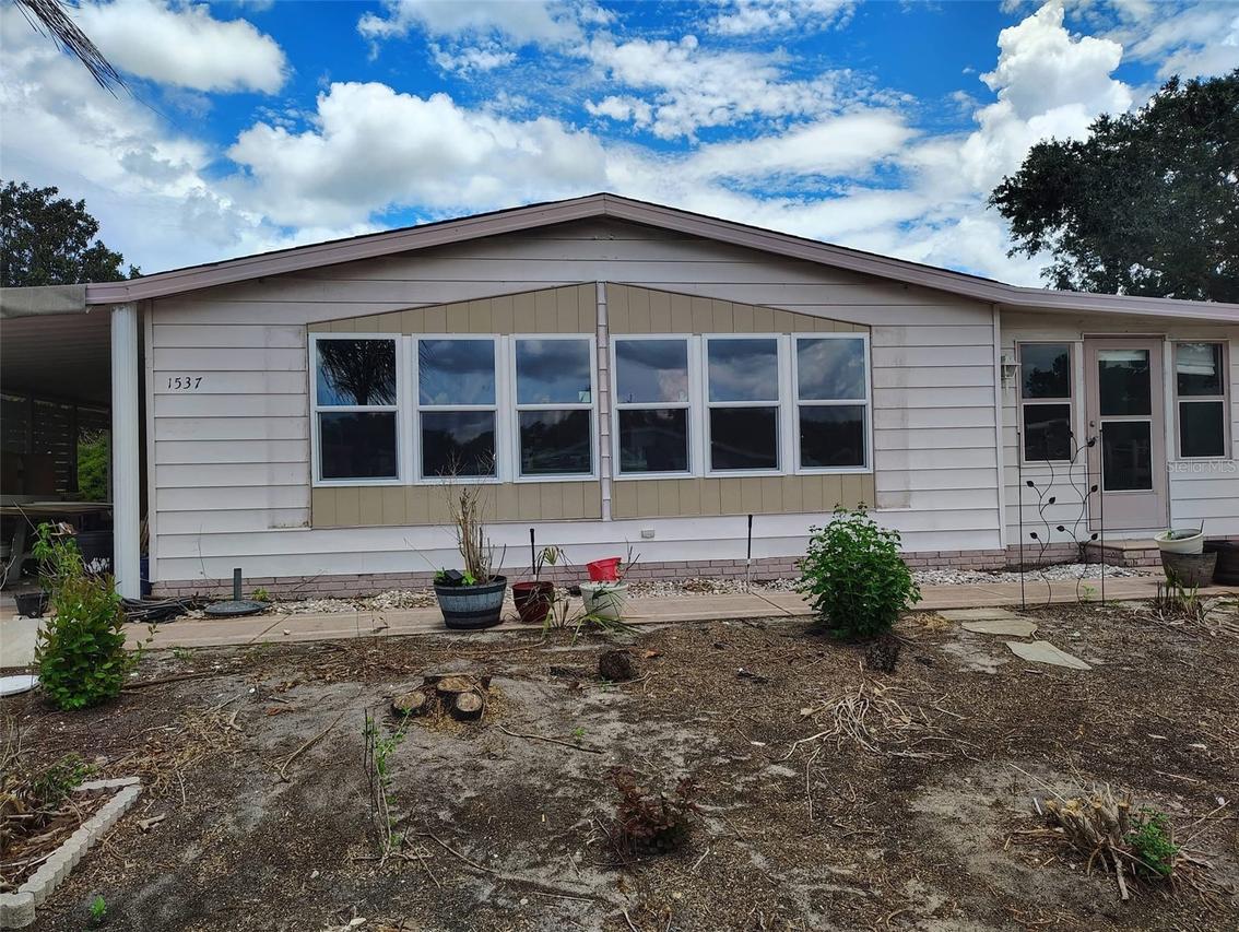 1537 Doral Cir., Lady Lake, FL 32159