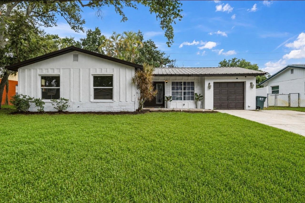 2902 42nd St., Bradenton, FL 34205