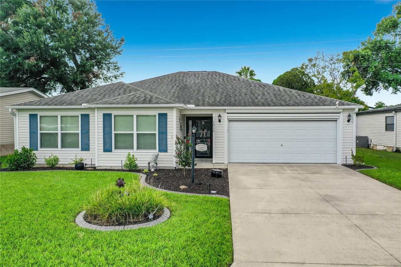 1016 Matthew Ave., Lady Lake, FL 32159