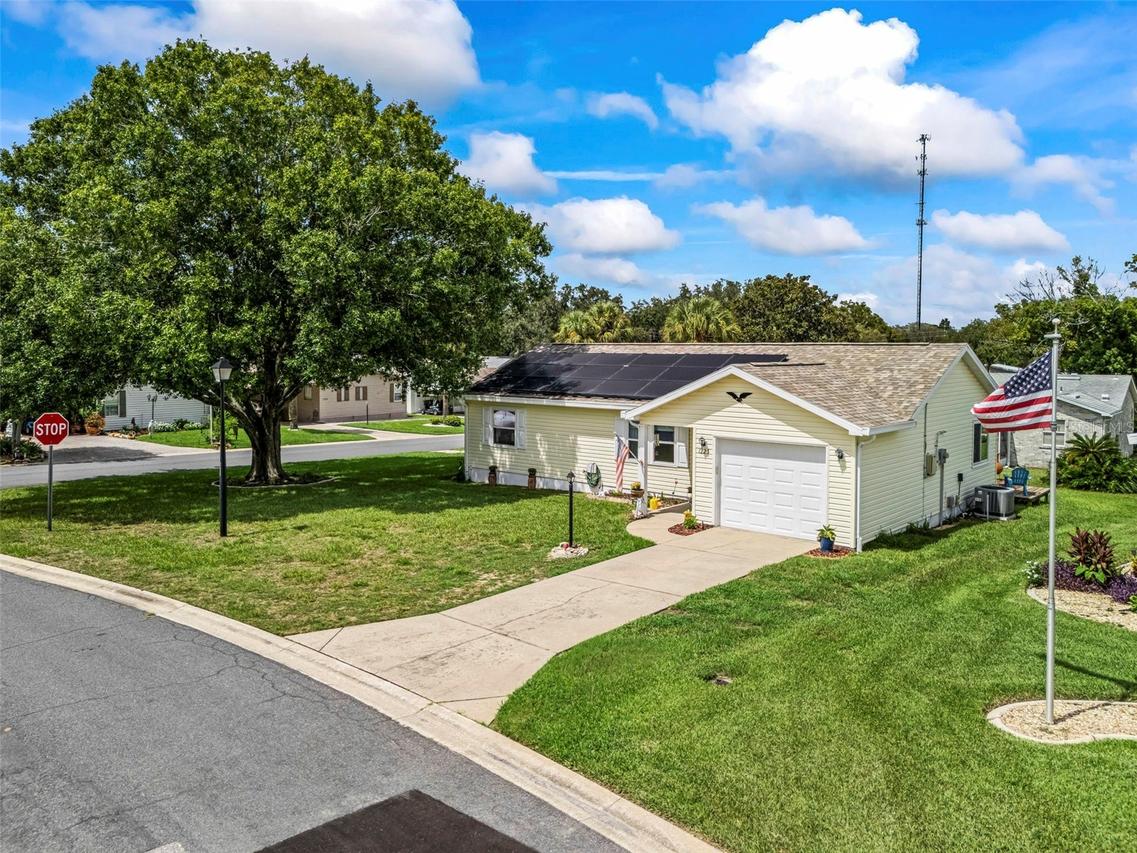 1223 Tarpon Ln., Lady Lake, FL 32159