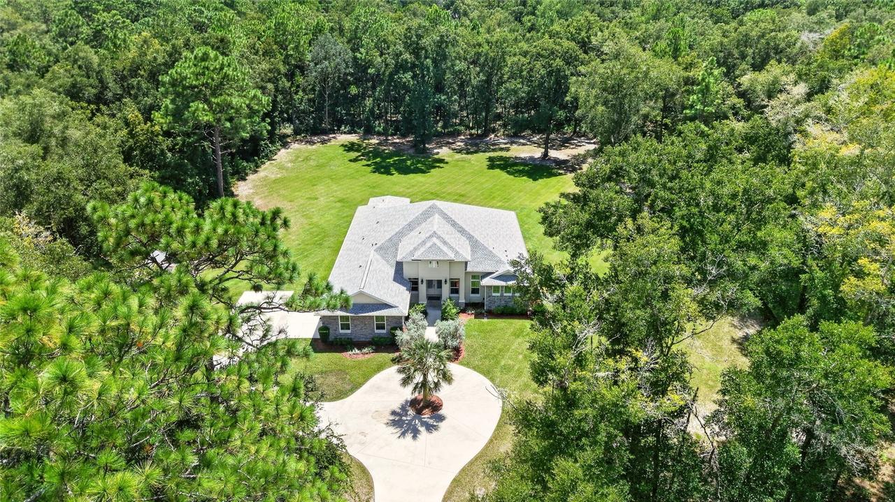 5854 NE 43rd Lane Rd., Silver Springs, FL 34488