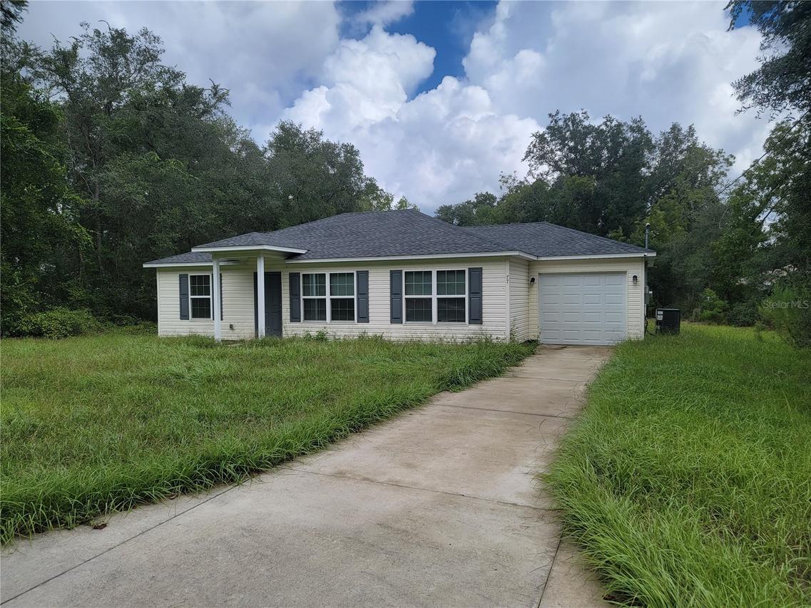 77 Fisher Way Course, Ocklawaha, FL 32179