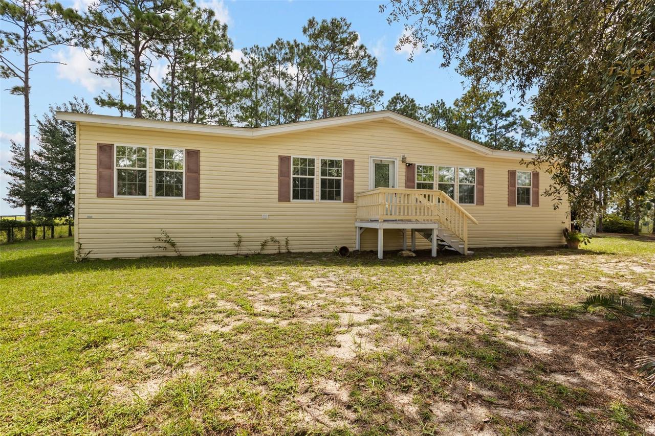 1411 SE State Road 121, Morriston, FL 32668