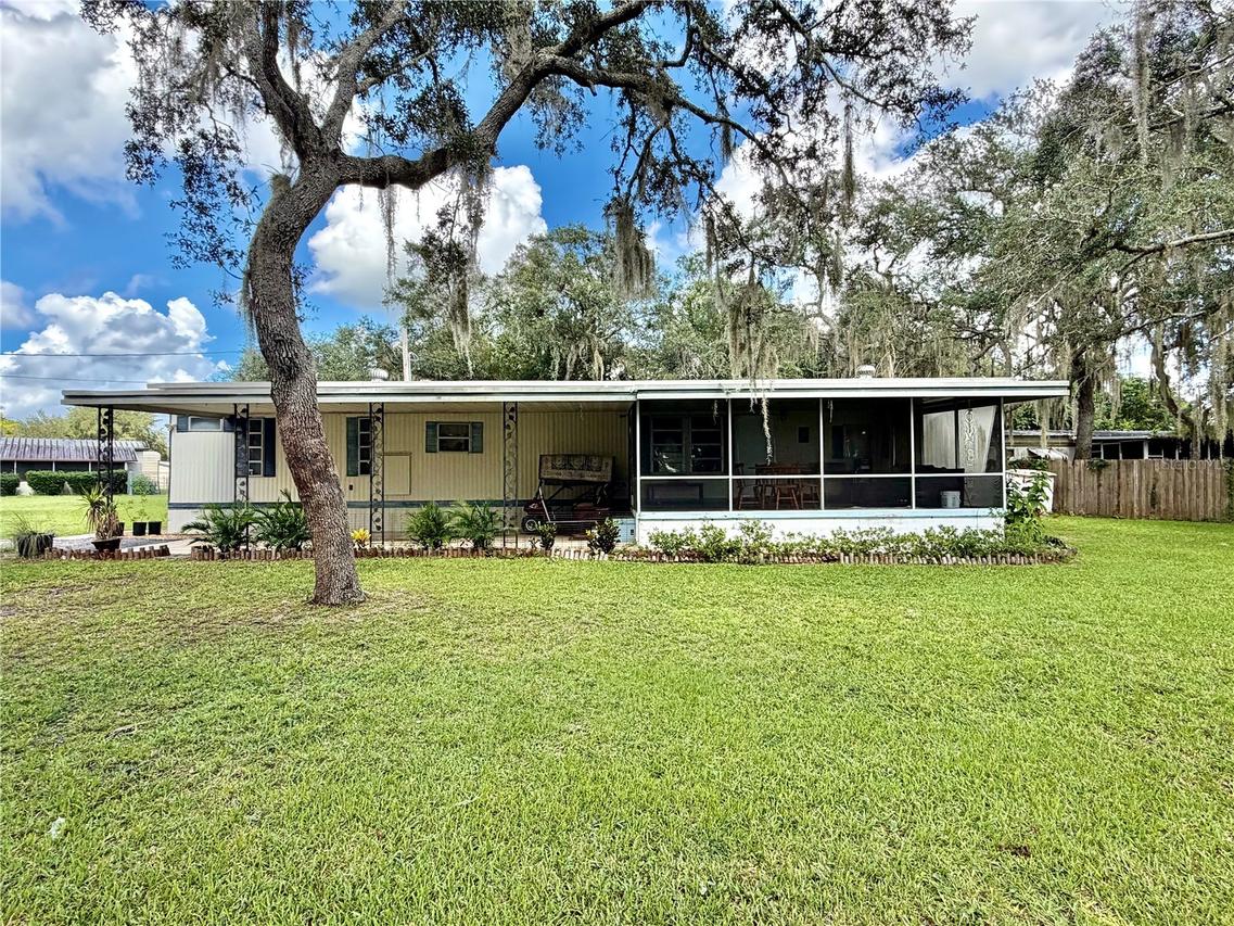 19049 SE 16th Pl., Silver Springs, FL 34488