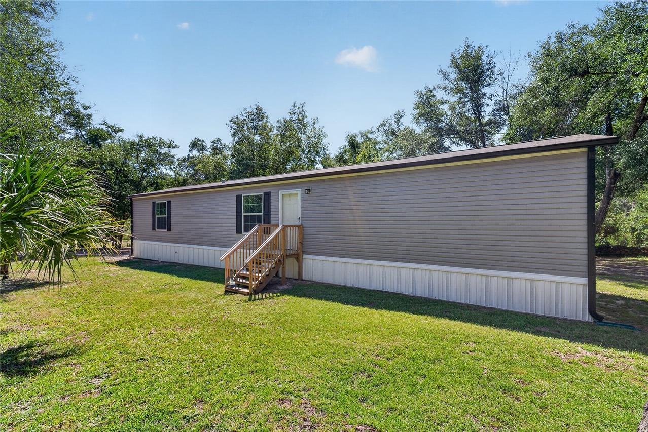 18850 SE 93rd St., Ocklawaha, FL 32179