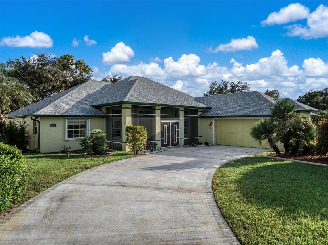 5092 Strafford Oaks Dr., Sebring, FL 33875