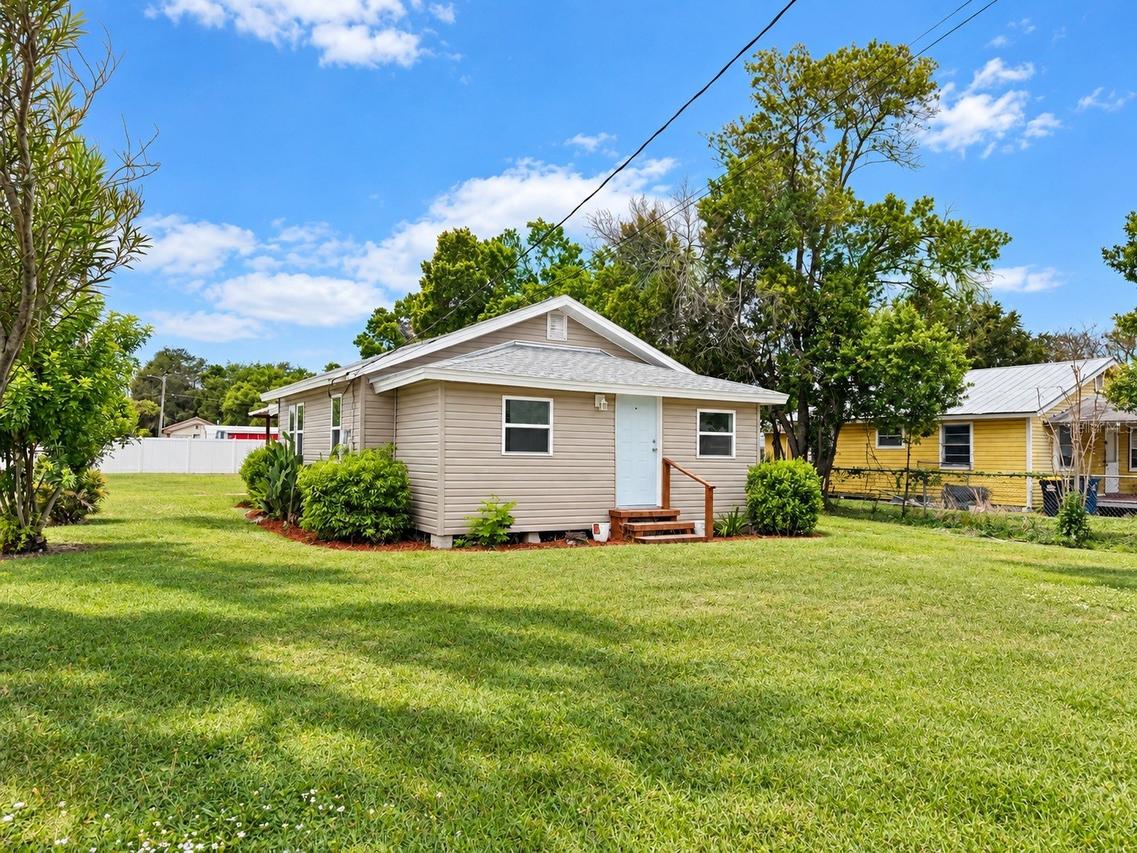 620 Oak St., Auburndale, FL 33823