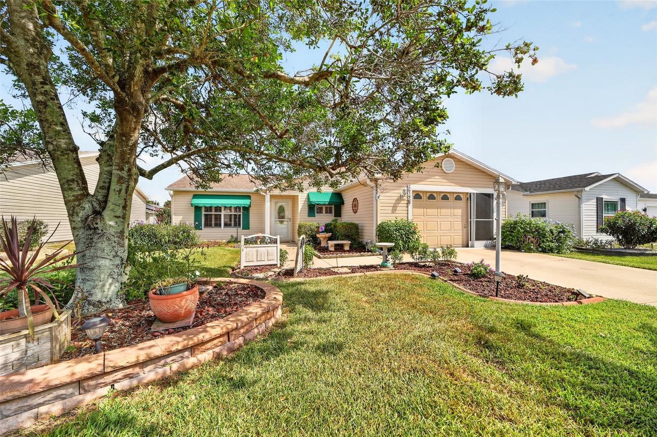 2615 Privada Dr., The Villages, FL 32162