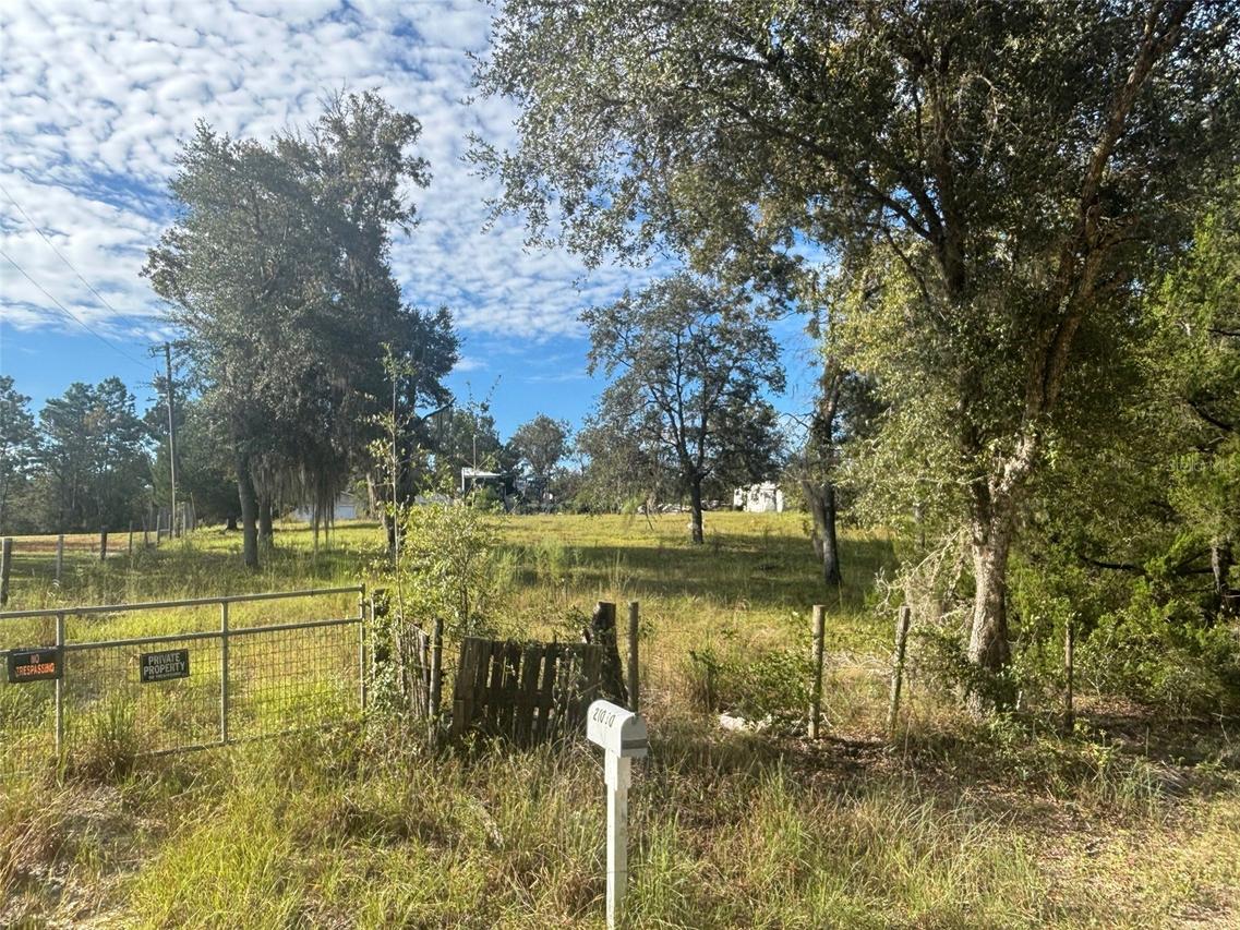 21030 SE 66th St., Morriston, FL 32668