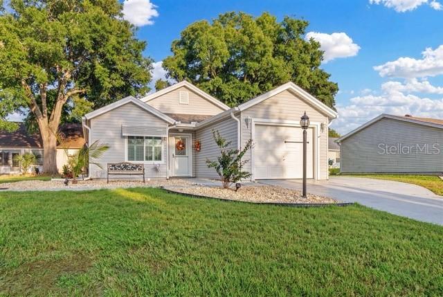 529 Alcazar Ct., Lady Lake, FL 32159