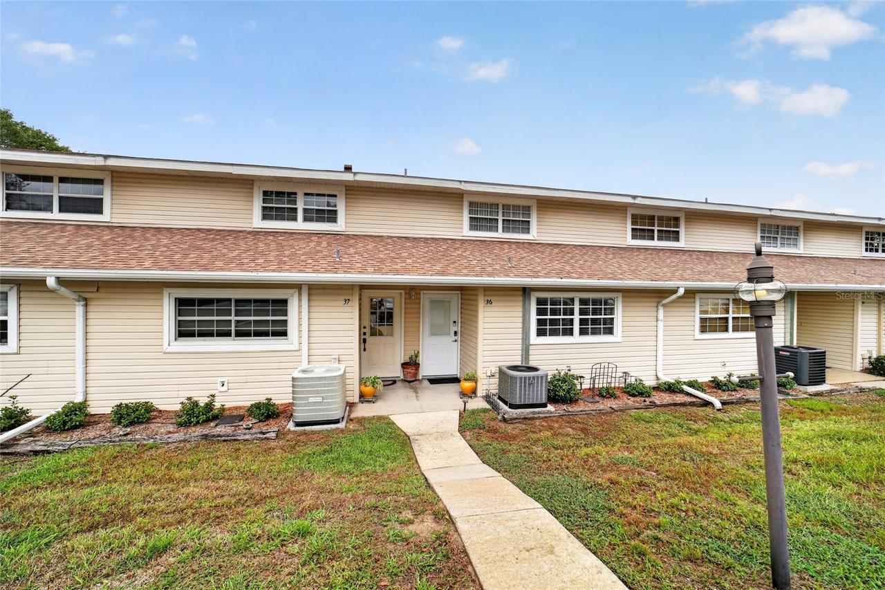 11001 SE Sunset Harbor Rd. #E36, Summerfield, FL 34491