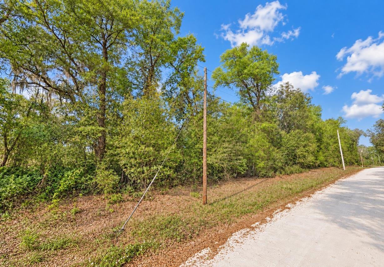 147 Fishermans Dr., Interlachen, FL 32148