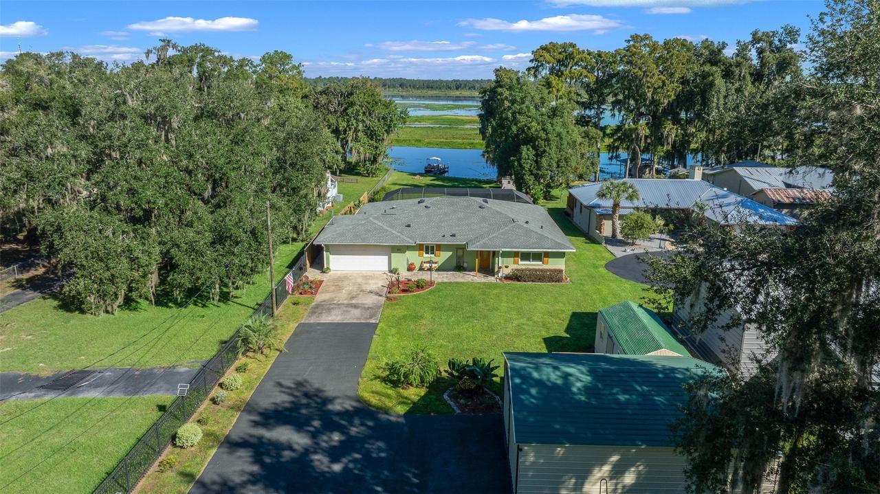 5911 W Riverbend Rd., Dunnellon, FL 34433