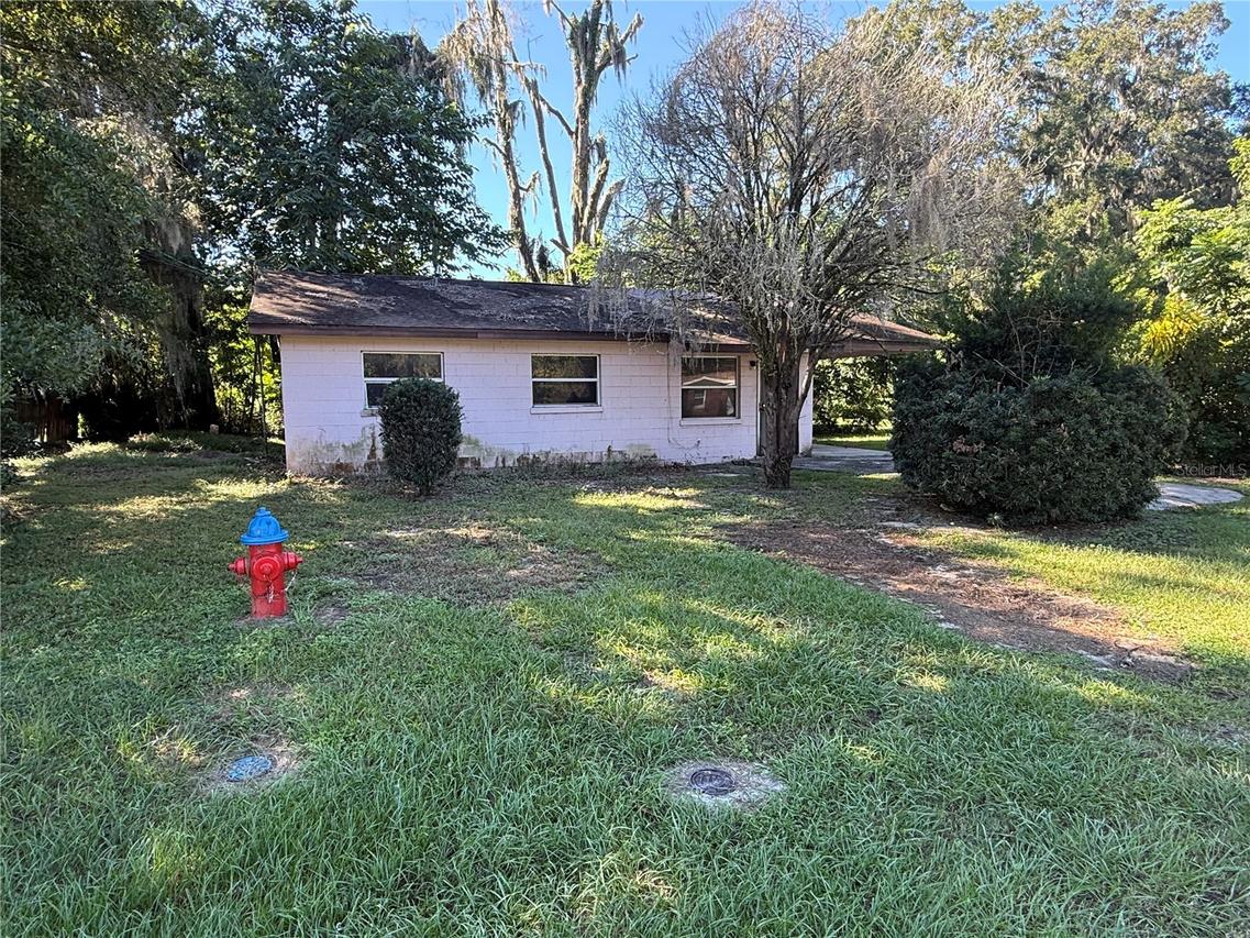 2200 SW 2nd St., Ocala, FL 34471