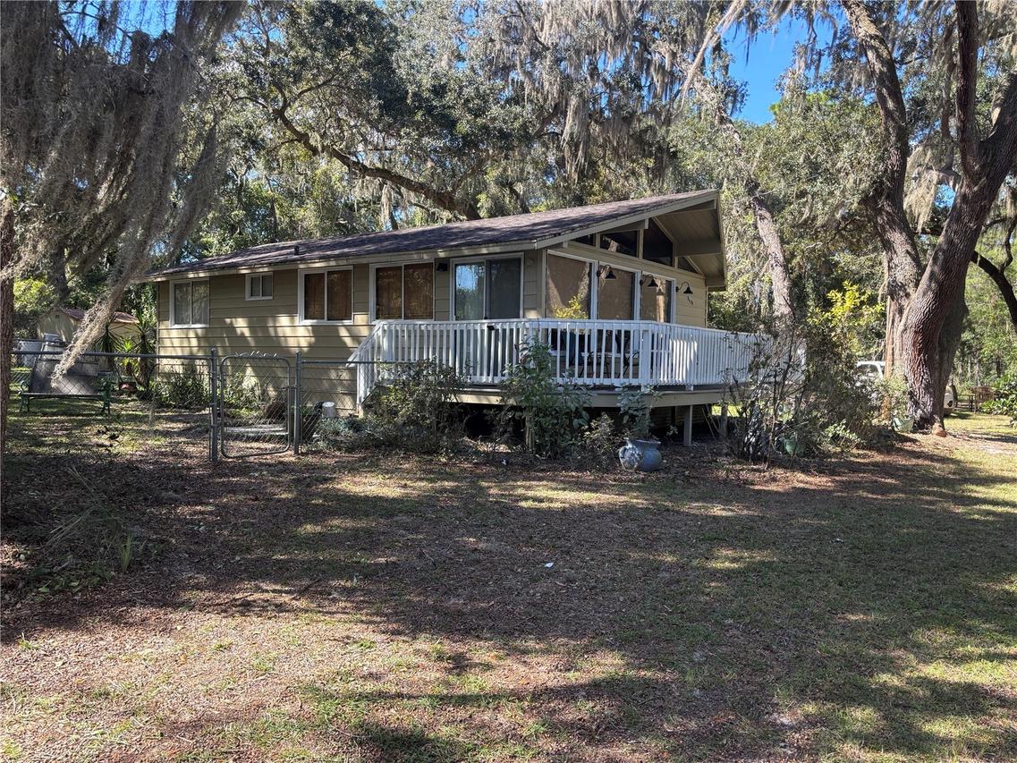 5870 SE 166th Ct., Ocklawaha, FL 32179